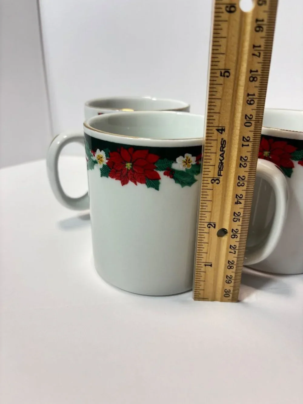 Tienshan Fine China Deck The Halls Christmas Mugs Set Of 3  Vintage 2000